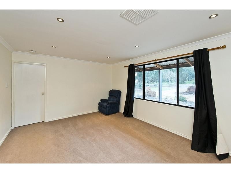 4 Kintyre Rise, Bullsbrook WA 6084