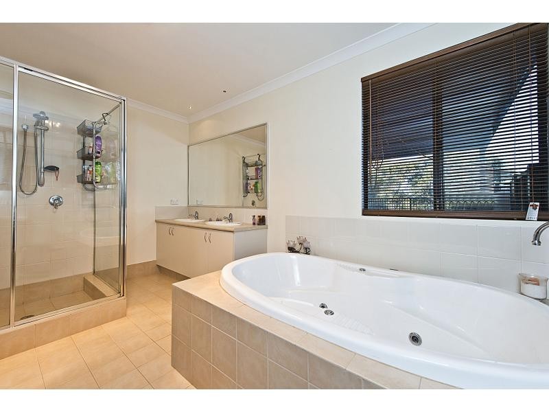 4 Kintyre Rise, Bullsbrook WA 6084