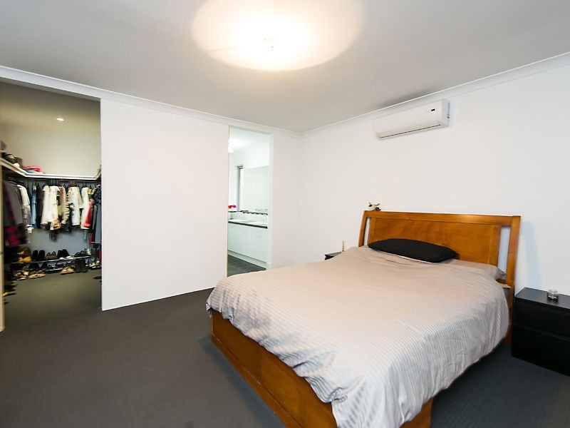 8 Hanoi Way, Hocking WA 6065