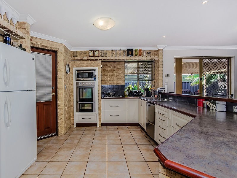 9 Daley Court, Rockingham WA 6168