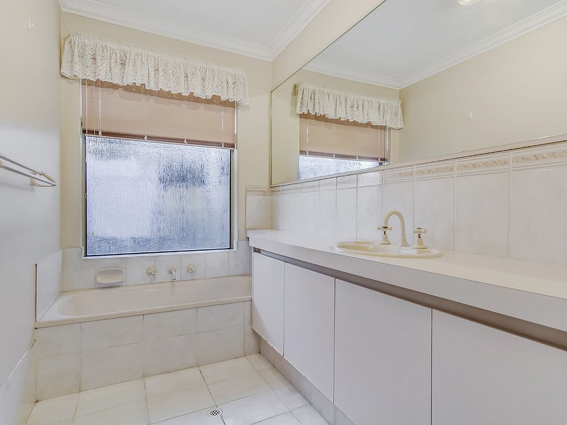 9 Daley Court, Rockingham WA 6168