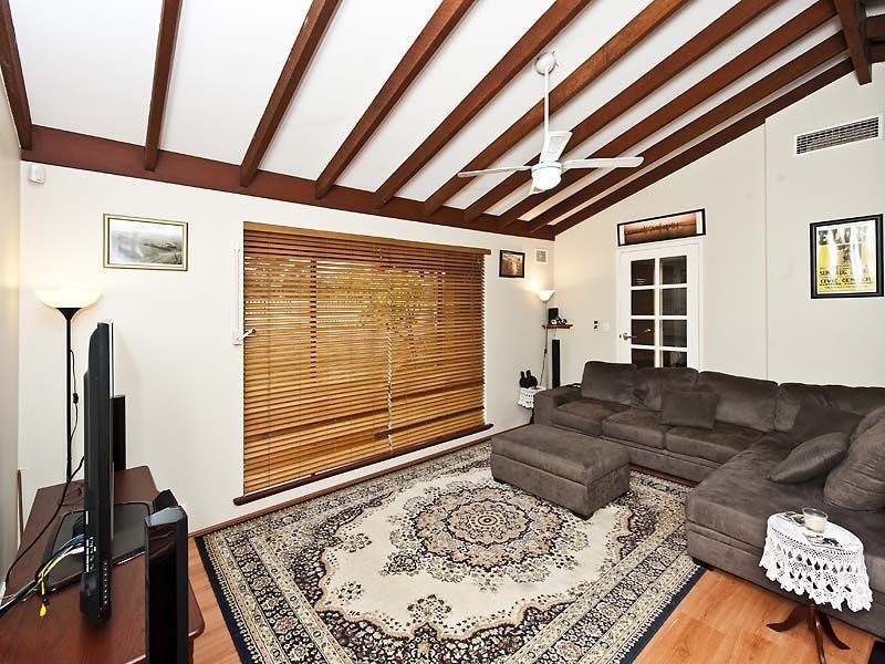 26 Gumnut Crescent, Safety Bay WA 6169