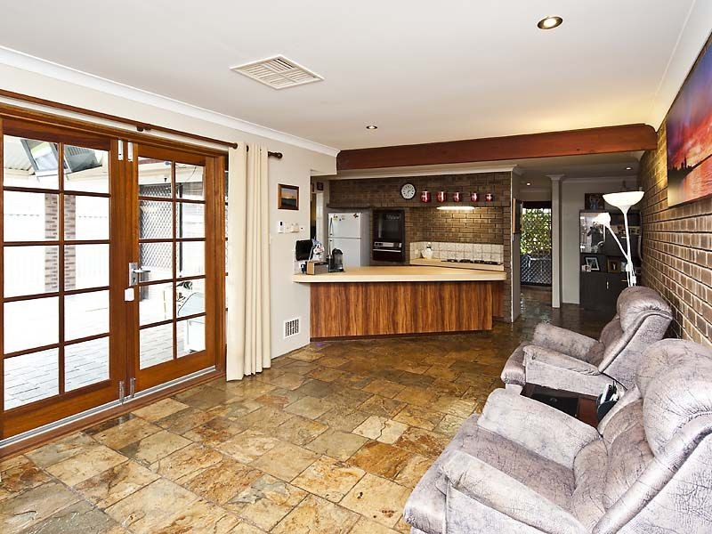 26 Gumnut Crescent, Safety Bay WA 6169