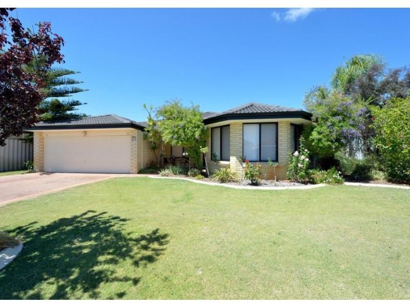 38 Zaragoza Drive, Port Kennedy WA 6172