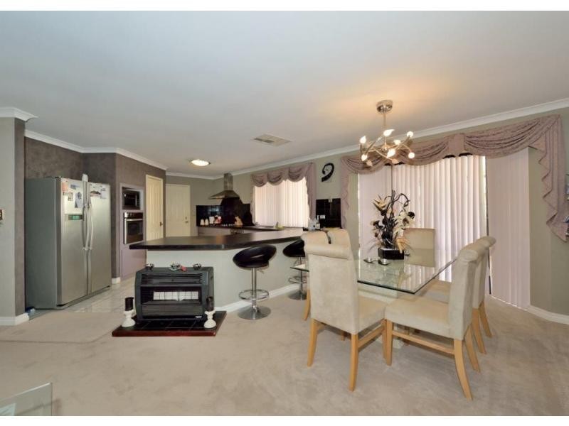 38 Zaragoza Drive, Port Kennedy WA 6172