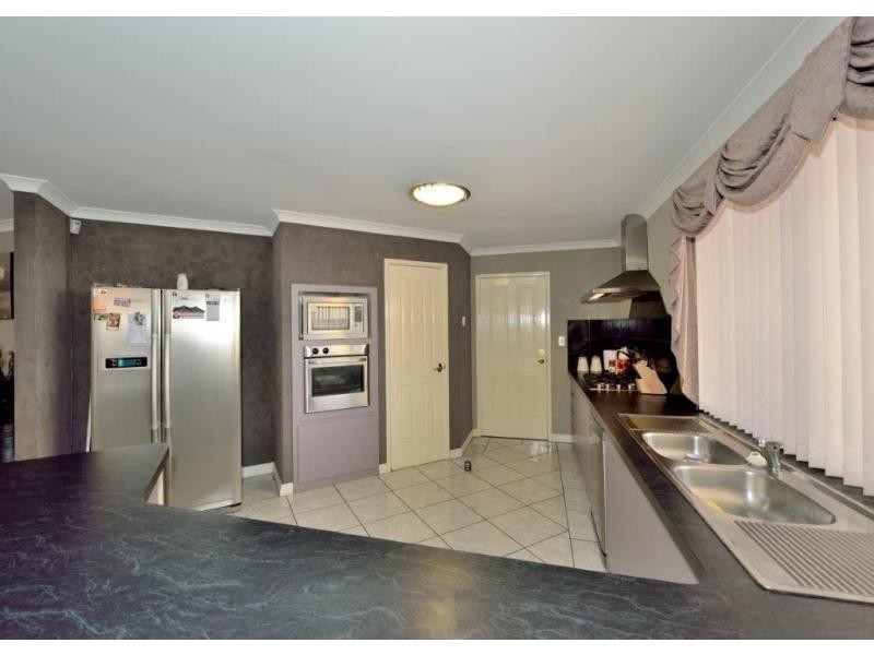 38 Zaragoza Drive, Port Kennedy WA 6172