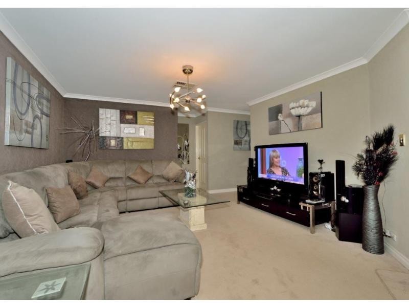 38 Zaragoza Drive, Port Kennedy WA 6172