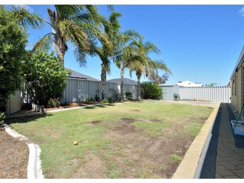 38 Zaragoza Drive, Port Kennedy WA 6172