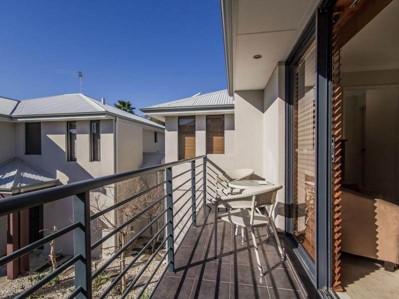 3/12 Hymus Street, Rockingham WA 6168