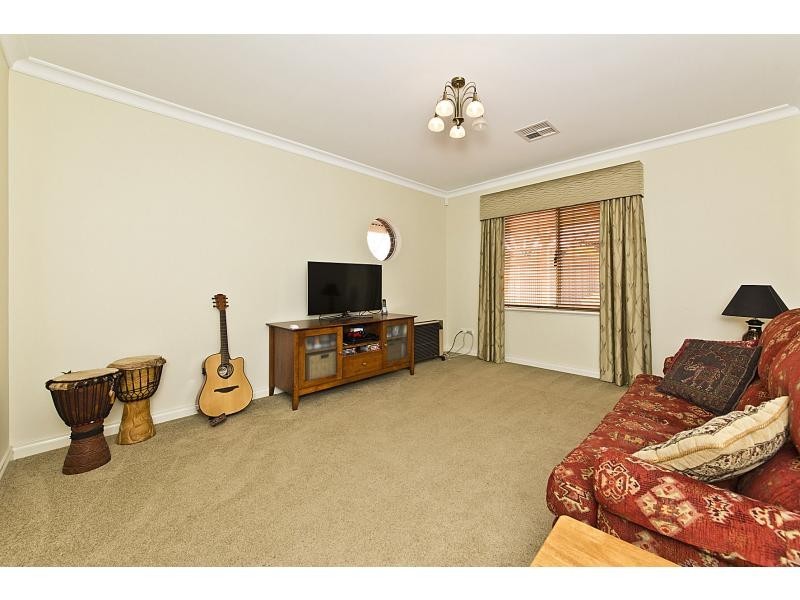 40 Wexcombe Way, Aveley WA 6069