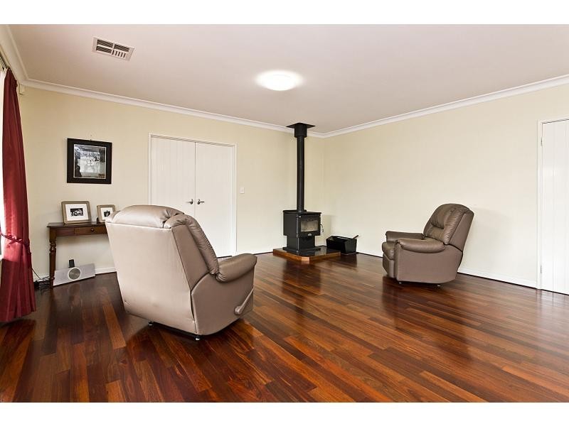 40 Wexcombe Way, Aveley WA 6069