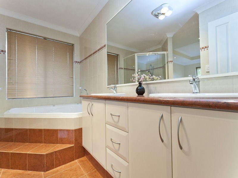 22 Bramdean Crescent, Canning Vale WA 6155