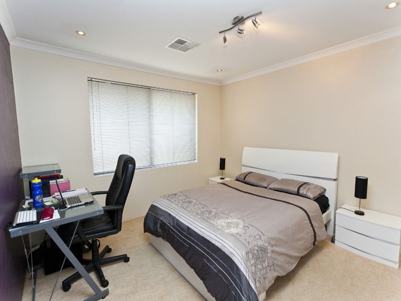 22 Bramdean Crescent, Canning Vale WA 6155