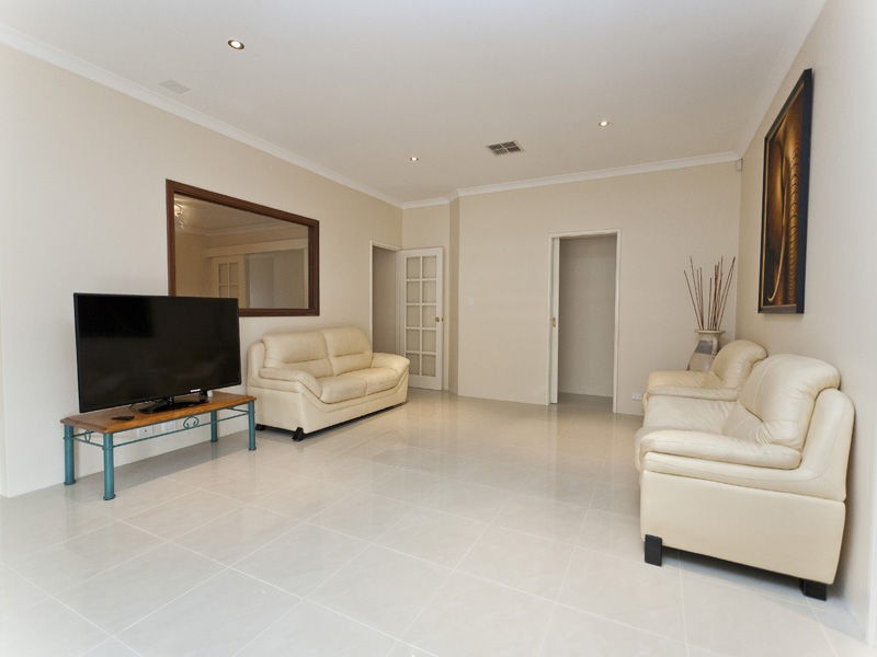 22 Bramdean Crescent, Canning Vale WA 6155