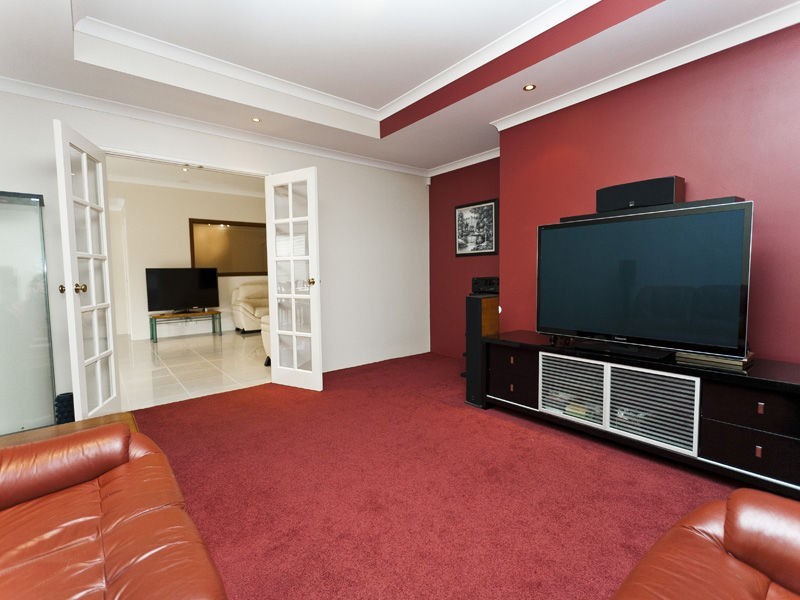 22 Bramdean Crescent, Canning Vale WA 6155