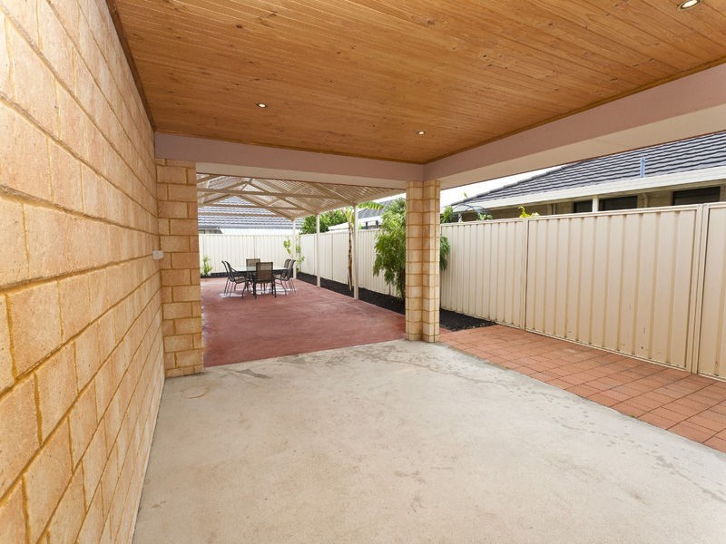 22 Bramdean Crescent, Canning Vale WA 6155