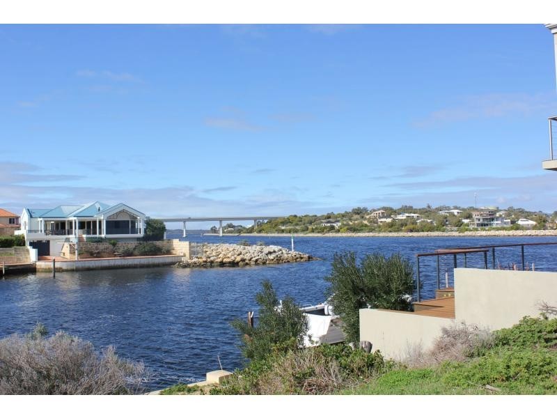 92 Voyager Close, Wannanup WA 6210