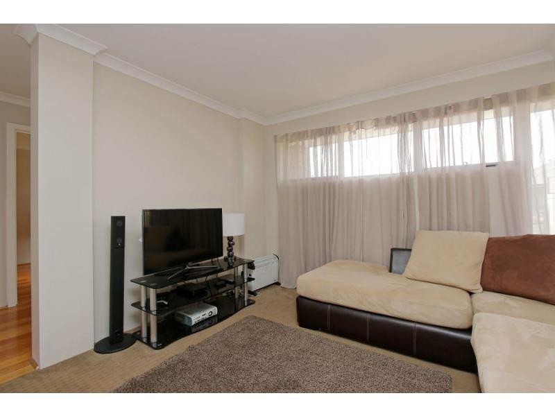 11 Goldfinch Bend, Harrisdale WA 6112