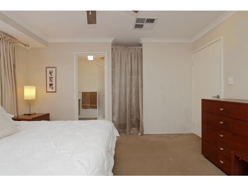 11 Goldfinch Bend, Harrisdale WA 6112