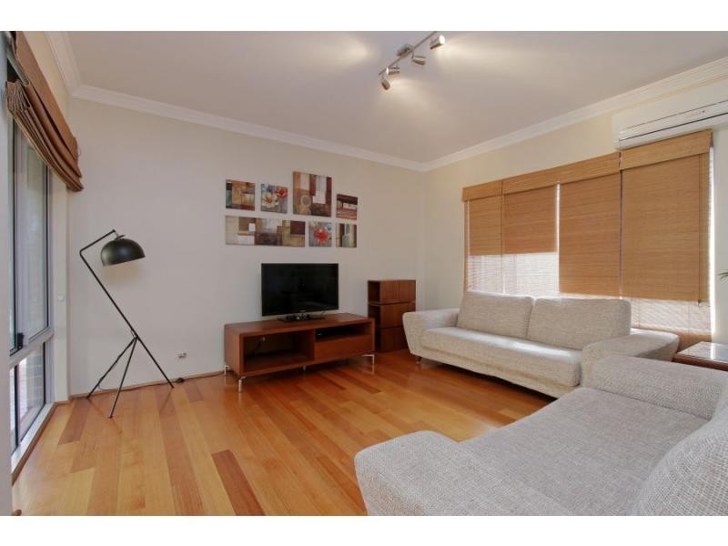 11 Goldfinch Bend, Harrisdale WA 6112