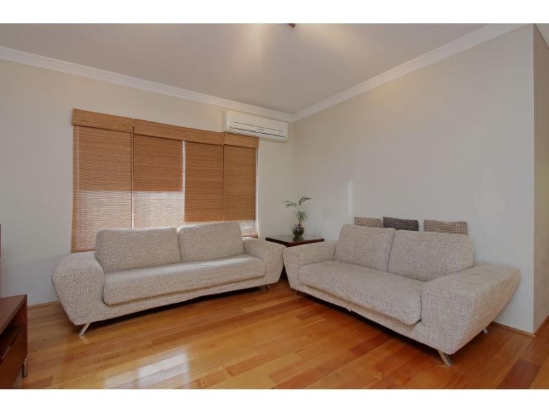 11 Goldfinch Bend, Harrisdale WA 6112