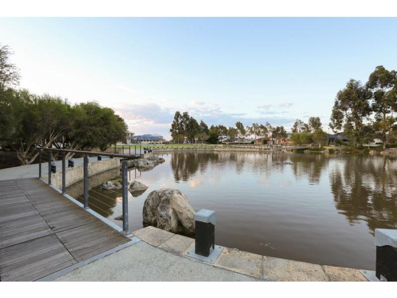 11 Goldfinch Bend, Harrisdale WA 6112