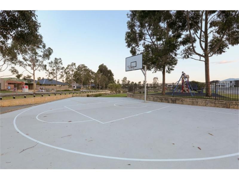 11 Goldfinch Bend, Harrisdale WA 6112