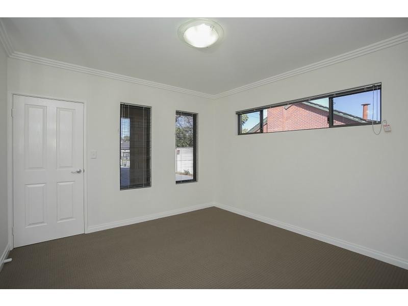 147B Ravenswood Drive, Westminster WA 6061