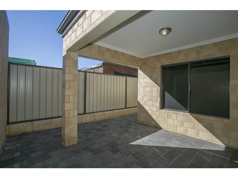 147B Ravenswood Drive, Westminster WA 6061