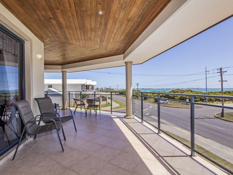 175 Rockingham Beach Road, Rockingham WA 6168