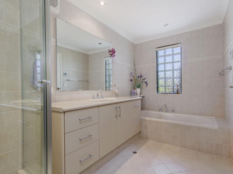 175 Rockingham Beach Road, Rockingham WA 6168