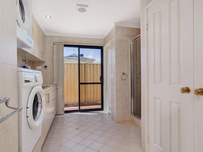 175 Rockingham Beach Road, Rockingham WA 6168