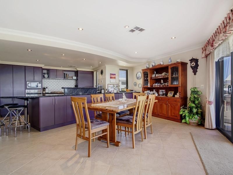 175 Rockingham Beach Road, Rockingham WA 6168