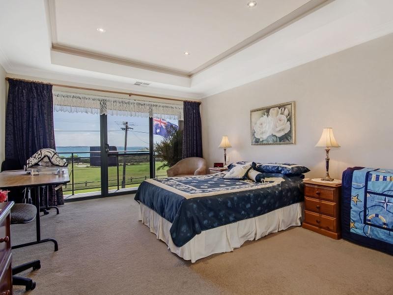 175 Rockingham Beach Road, Rockingham WA 6168