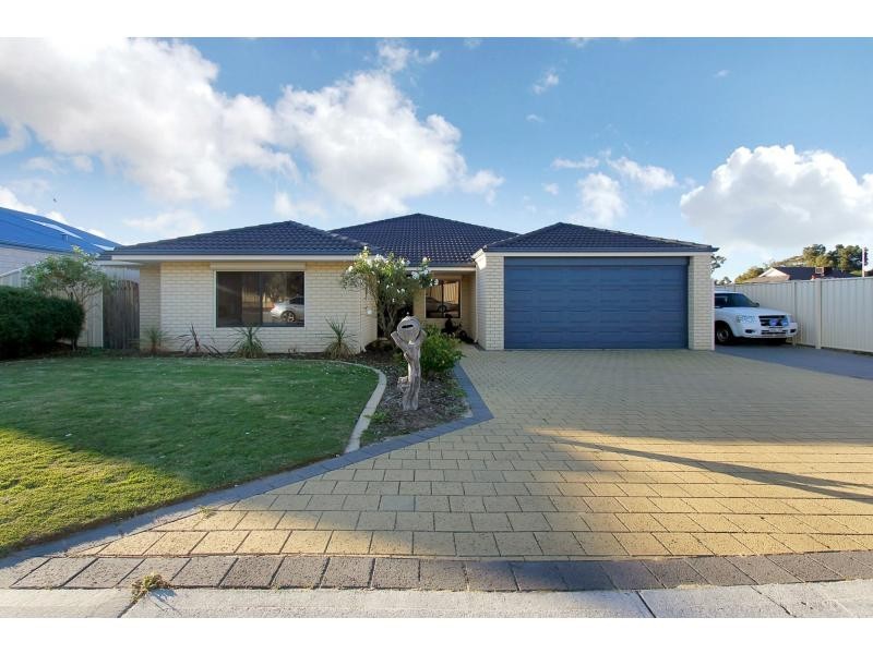 17 Pipe Lily Drive, High Wycombe WA 6057