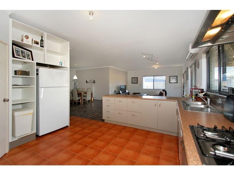 17 Pipe Lily Drive, High Wycombe WA 6057