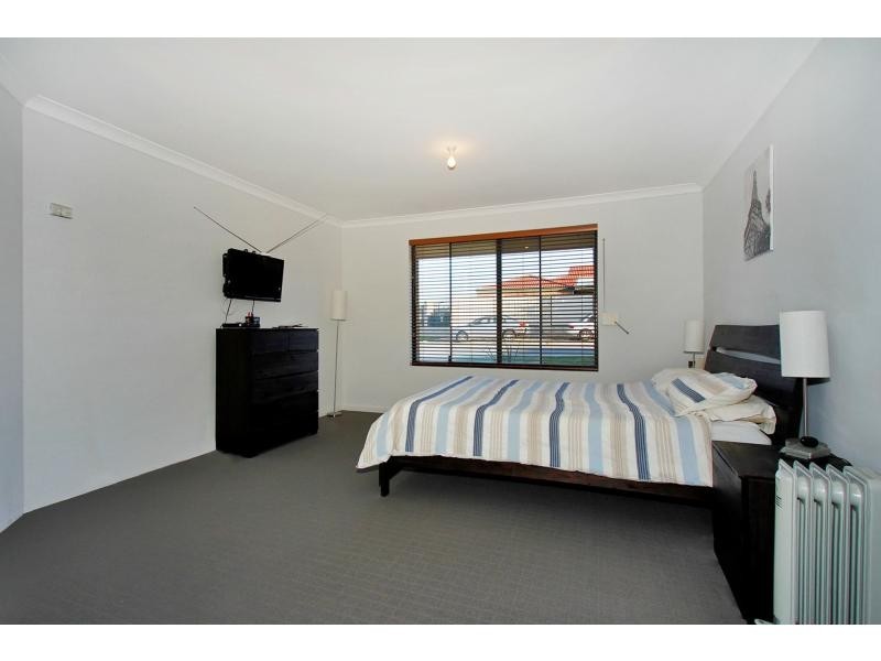 17 Pipe Lily Drive, High Wycombe WA 6057