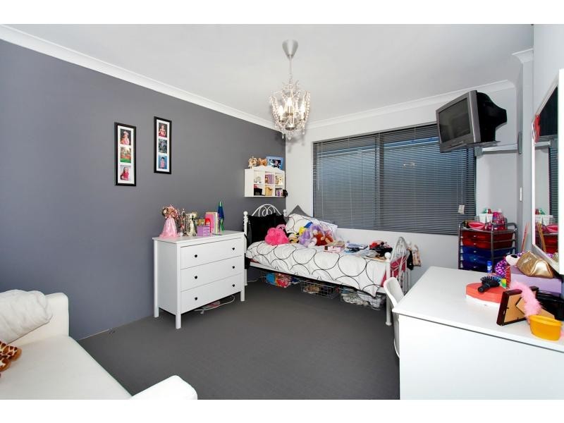 17 Pipe Lily Drive, High Wycombe WA 6057