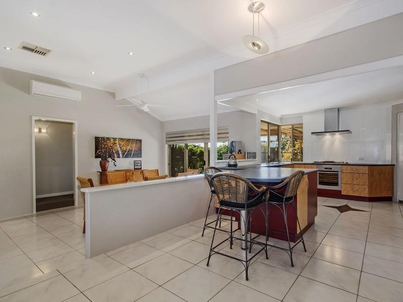 9 Benalla Place, Rockingham WA 6168