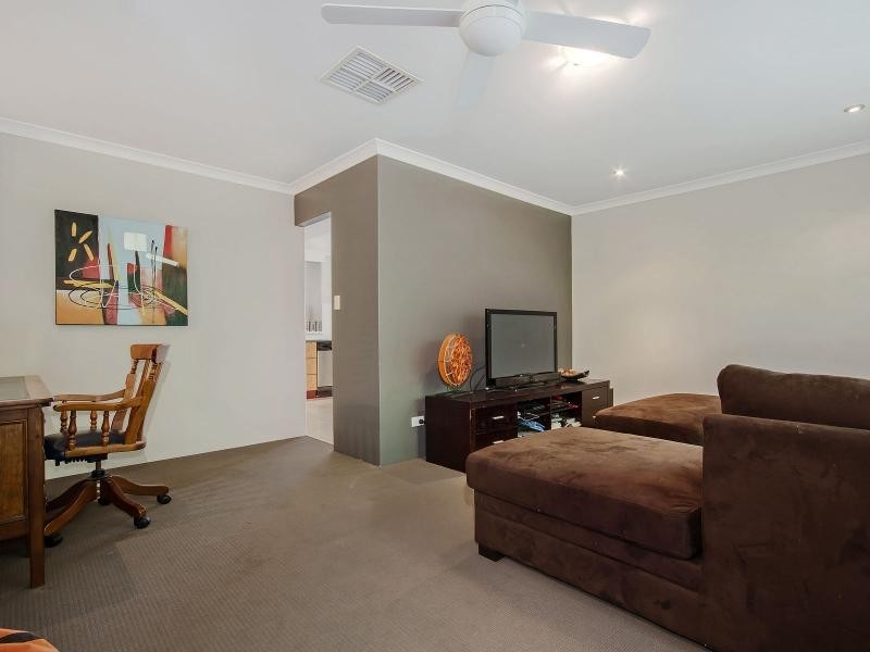 9 Benalla Place, Rockingham WA 6168