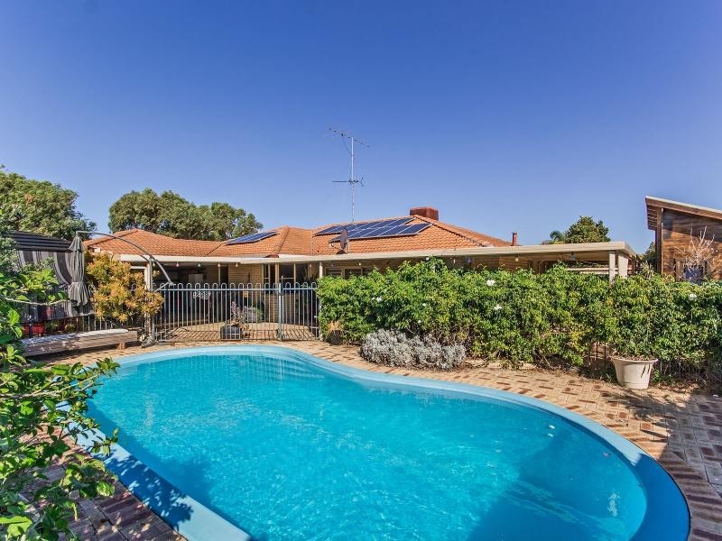 9 Benalla Place, Rockingham WA 6168