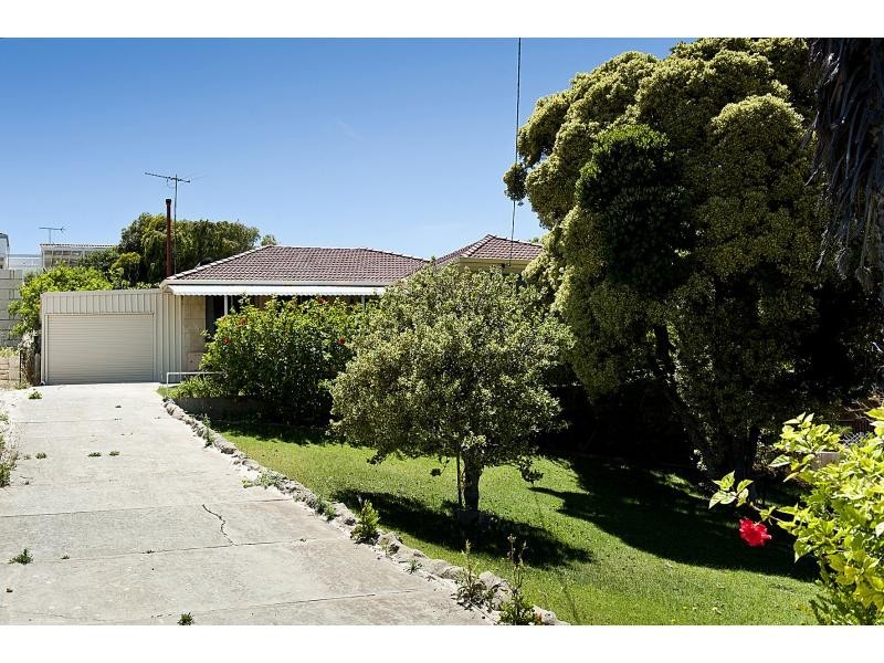 8 Cameron Street, Quinns Rocks WA 6030