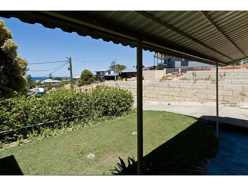 8 Cameron Street, Quinns Rocks WA 6030