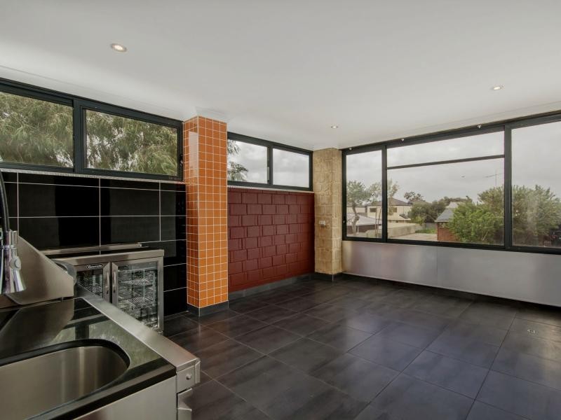 25A Bell Street, Rockingham WA 6168