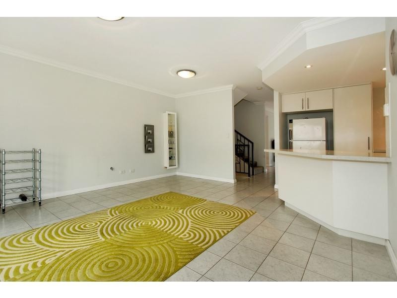 3/35 Waterston Gardens, Hillarys WA 6025
