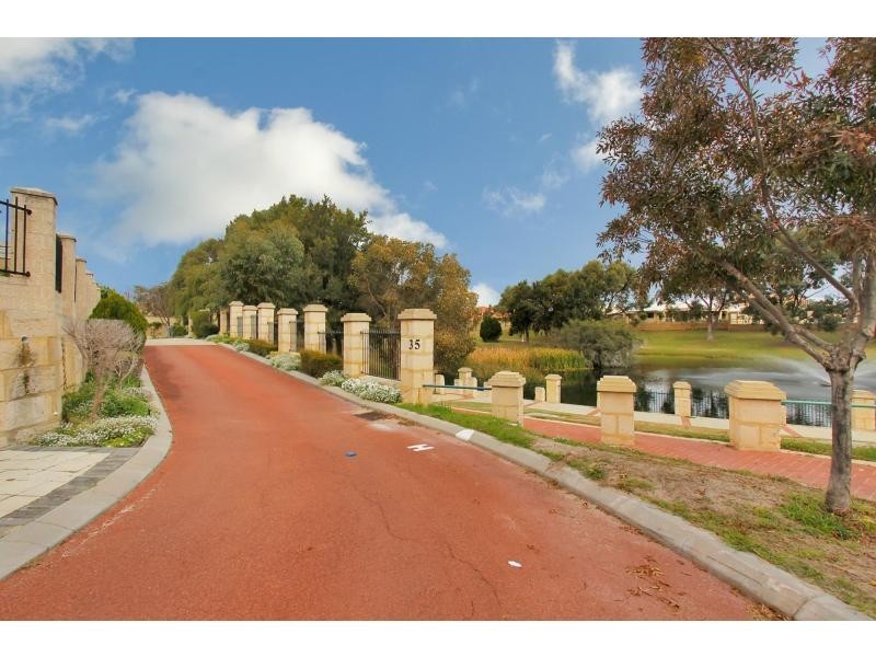 3/35 Waterston Gardens, Hillarys WA 6025