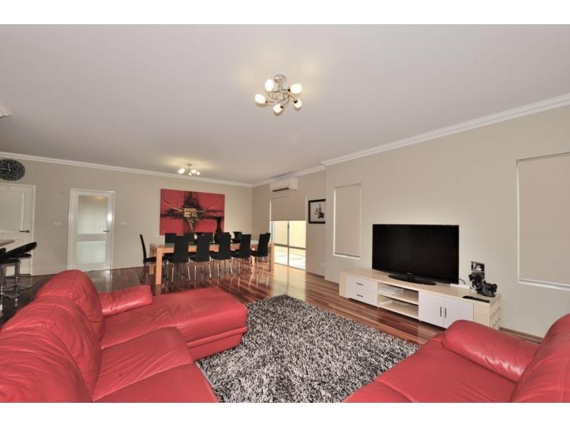 19 Fifth Avenue, Shoalwater WA 6169