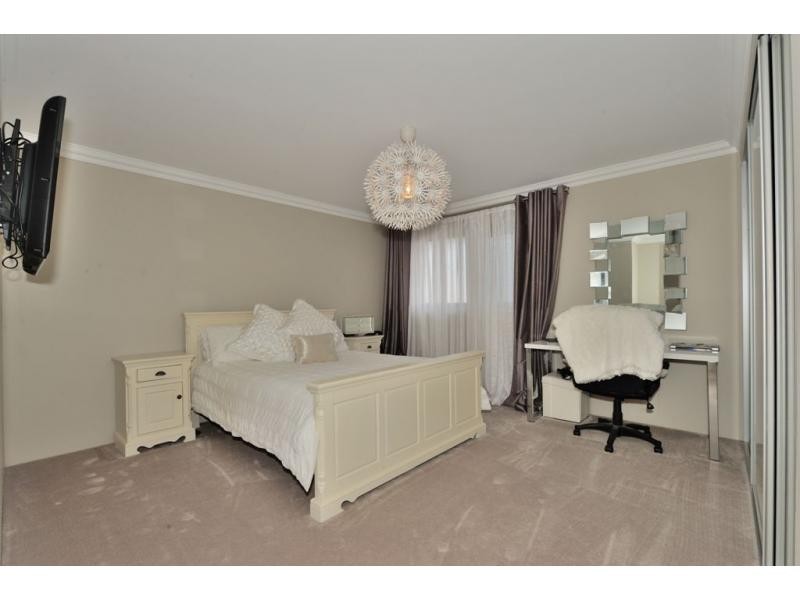 19 Fifth Avenue, Shoalwater WA 6169