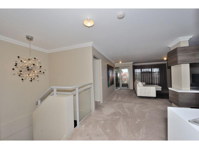 19 Fifth Avenue, Shoalwater WA 6169