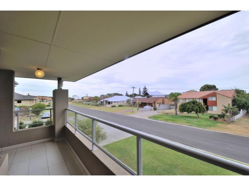 19 Fifth Avenue, Shoalwater WA 6169